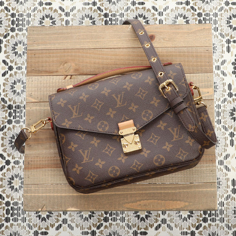 Louis Vuitton Monogram Pochette Métis