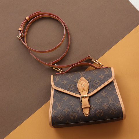 Louis Vuitton Monogram LV Ivy